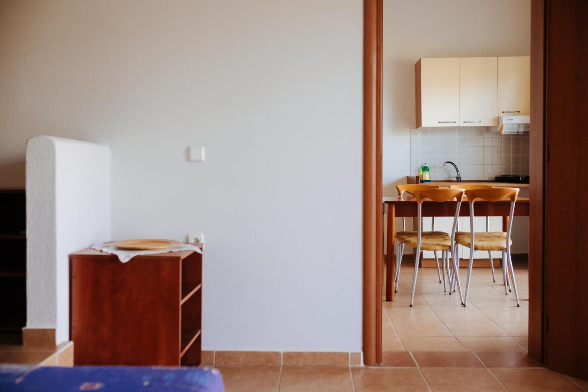Finikas Apartments プラキアス エクステリア 写真