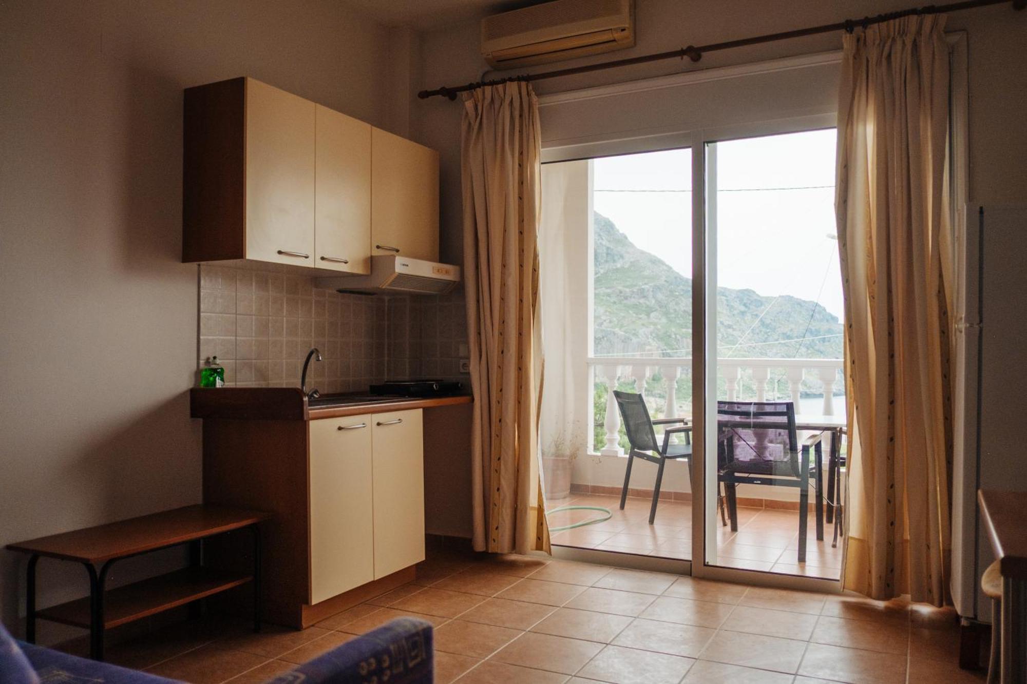 Finikas Apartments プラキアス エクステリア 写真