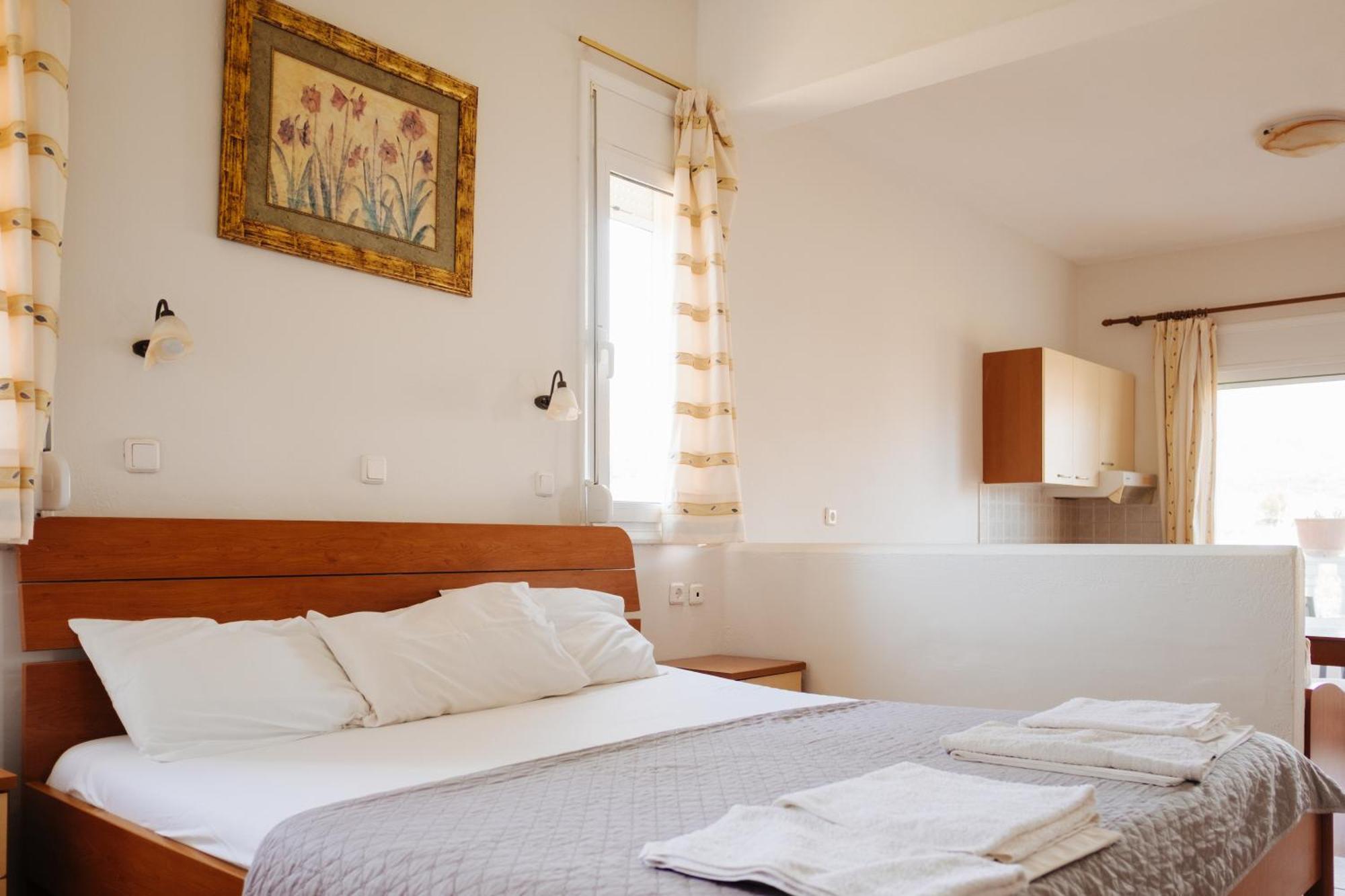 Finikas Apartments プラキアス エクステリア 写真