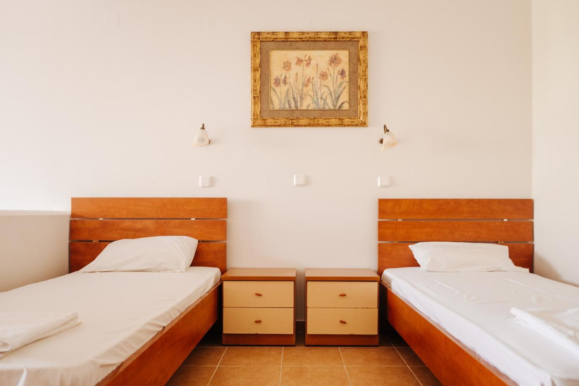 Finikas Apartments プラキアス エクステリア 写真