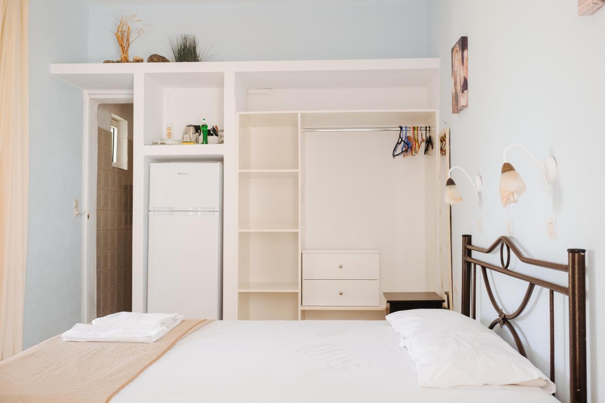 Finikas Apartments プラキアス エクステリア 写真